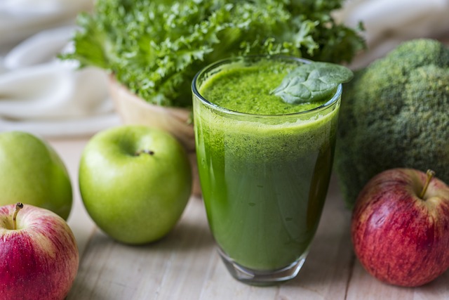 Broccoli, kale and apple juice recipe